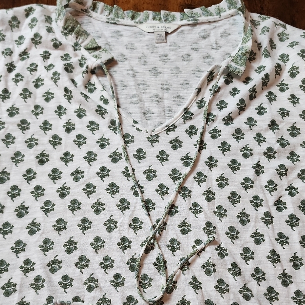 LUCKY BRAND | Green White Ditsy Floral Ruffle Tie Neck Mixed Fabric Top |‎ M - Picture 4 of 10
